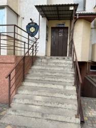       30