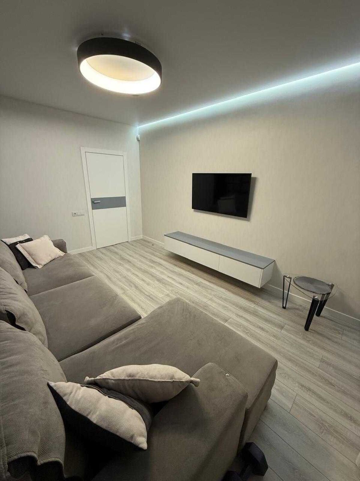 Двокімнатна квартира з ремонтом в ЖК Горизонт фото 1 Двокімнатна квартира з ремонтом в ЖК Горизонт фото 1