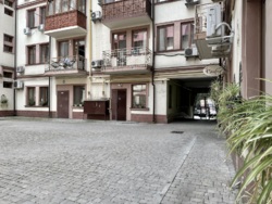 Дворівнева квартира на вул.Жуковського з видом на море фото 11 Дворівнева квартира на вул.Жуковського з видом на море фото 11