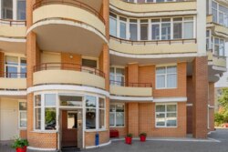 Однокімнатна квартира з ремонтом в ЖК Квітка на Таїрова