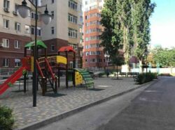 Трикімнатна квартира на Вільямса у будинку з червоної цегли фото 2 Трикімнатна квартира на Вільямса у будинку з червоної цегли фото 2