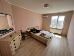 Квартира в ЖК Райдужний, велика кухня-вітальня та спальня, можливо відокремлення другої кімнати. фото 3 Квартира в ЖК Райдужний, велика кухня-вітальня та спальня, можливо відокремлення другої кімнати. фото 3