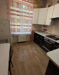 2-кімнатна квартира на вул. Середньофонтанська Сталінка