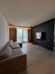    䳿, ,   , -,       7