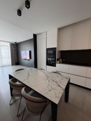    䳿, ,   , -,       1