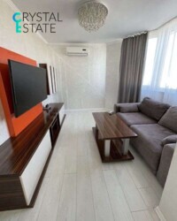 Трикімнатна квартира на вулиці Академіка Глушко фото 1 Трикімнатна квартира на вулиці Академіка Глушко фото 1