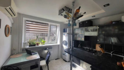 Двокімнатна квартира біля Дюківського парку фото 1 Двокімнатна квартира біля Дюківського парку фото 1