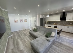 Трикімнатна квартира з ремонтом в ЖК Дмитрієвський 3 фото 2 Трикімнатна квартира з ремонтом в ЖК Дмитрієвський 3 фото 2