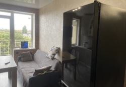 Двокімнатна квартира з ремонтом в новобудові біля центру міста