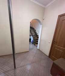 Дворівнева трикімнатна квартира на землі в Хаджибейському районі біля завода Шустов фото 17 Дворівнева трикімнатна квартира на землі в Хаджибейському районі біля завода Шустов фото 17