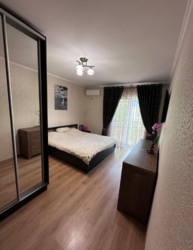 Дворівнева трикімнатна квартира на землі в Хаджибейському районі біля завода Шустов фото 10 Дворівнева трикімнатна квартира на землі в Хаджибейському районі біля завода Шустов фото 10