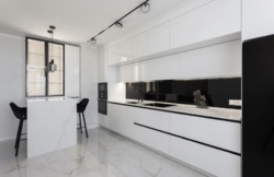 Трикімнатна квартира з дизайнерським ремонтом в Хаджибейскому районі фото 4 Трикімнатна квартира з дизайнерським ремонтом в Хаджибейскому районі фото 4