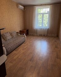 2-кімнатна квартира на вул. Середньофонтанська Сталінка