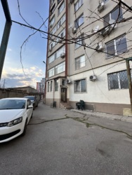 Простора квартира, яка може стати аналогом приватному будинку. фото 1 Простора квартира, яка може стати аналогом приватному будинку. фото 1