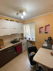 2-кімнатна квартира Романа Кармена парк Перомоги