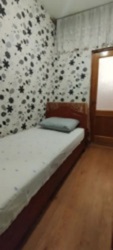 3-кімнатна квартира в центрі на вул. Гімназичній, окремий вхід, власний палісадник та підвал