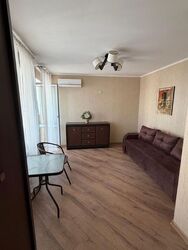 Простора двокімнатна квартира на Семена Палія