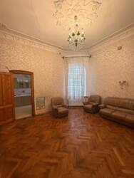 Трикімнатна квартира в центрі Одеси в Пріморському районі Льва Толстого