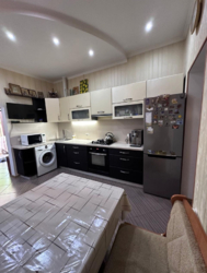 Дворівнева трикімнатна квартира на землі в Хаджибейському районі біля завода Шустов фото 2 Дворівнева трикімнатна квартира на землі в Хаджибейському районі біля завода Шустов фото 2