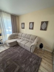 Однокімнатна квартира в новому будинку біля центру міста