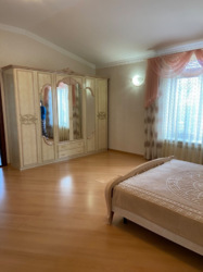 Унікальна трехповерхова квартира біля Музичної комедії. фото 25 Унікальна трехповерхова квартира біля Музичної комедії. фото 25