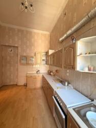 Трикімнатна квартира в центрі Одеси в Пріморському районі Льва Толстого