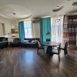 Чотириспальна квартира на вулиці Пироговська фото 8 Чотириспальна квартира на вулиці Пироговська фото 8