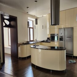 Чотириспальна квартира на вулиці Пироговська фото 13 Чотириспальна квартира на вулиці Пироговська фото 13