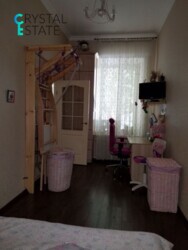 Трикімнатна квартира з кухнею студією на Б. Хмельницького фото 3 Трикімнатна квартира з кухнею студією на Б. Хмельницького фото 3