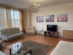 Трикімнатна квартира в центрі міста фото 1 Трикімнатна квартира в центрі міста фото 1