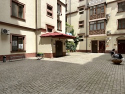 Дворівнева квартира на вул.Жуковського з видом на море фото 12 Дворівнева квартира на вул.Жуковського з видом на море фото 12