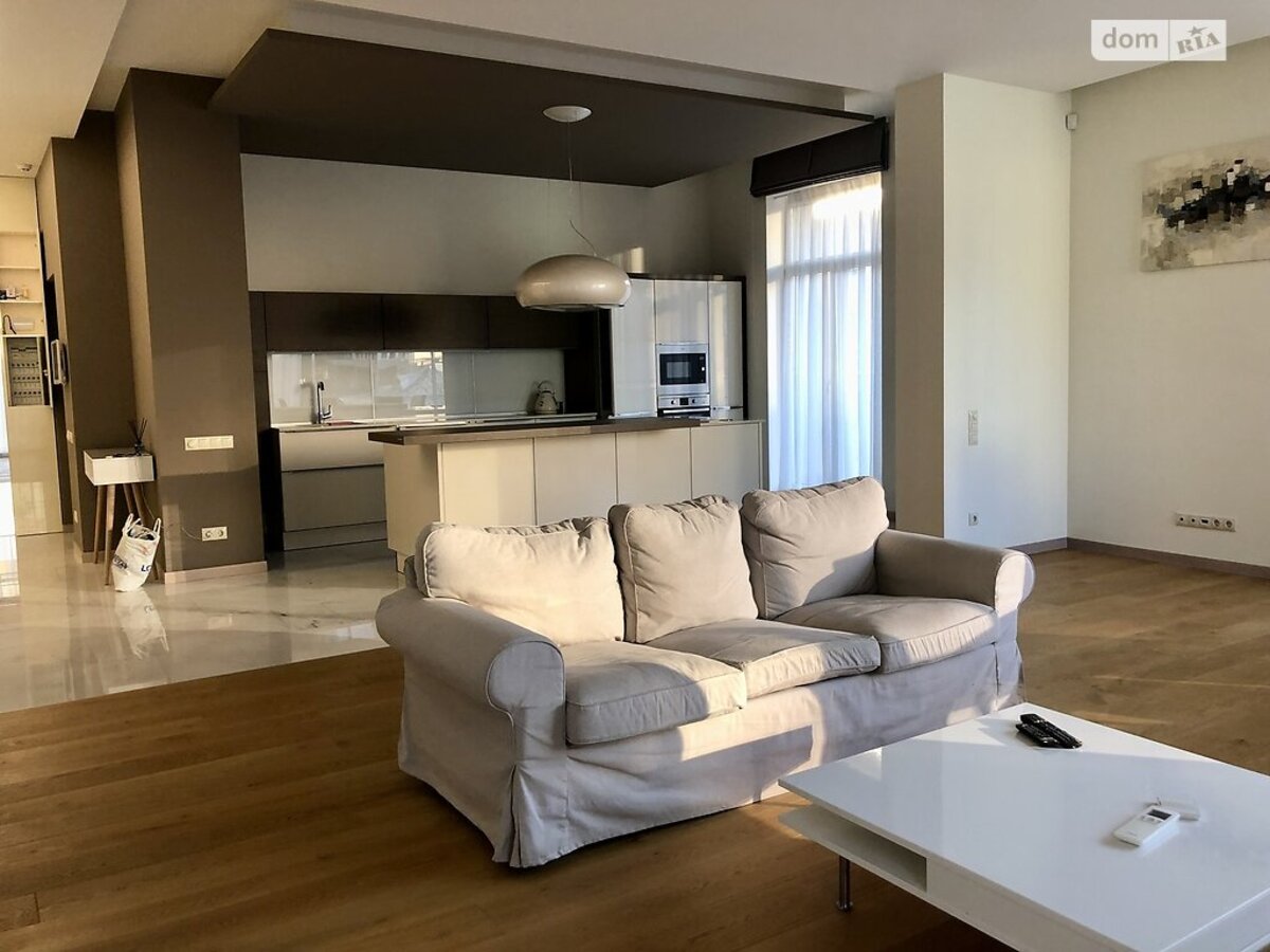 Продаж квартири в ЖК на Івана Франка 11 фото 1 Продаж квартири в ЖК на Івана Франка 11 фото 1