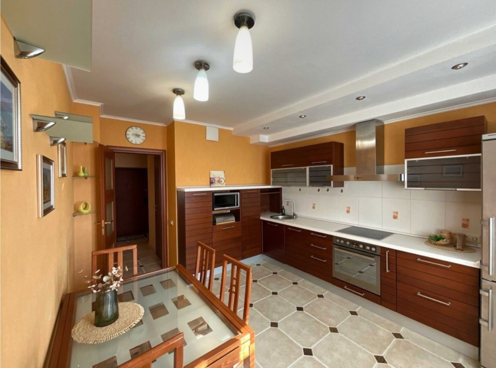 Продаж 2-к квартири, 72 м. кв, вул. В. Забіли, 5, метро Голосіївська фото 1 Продаж 2-к квартири, 72 м. кв, вул. В. Забіли, 5, метро Голосіївська фото 1