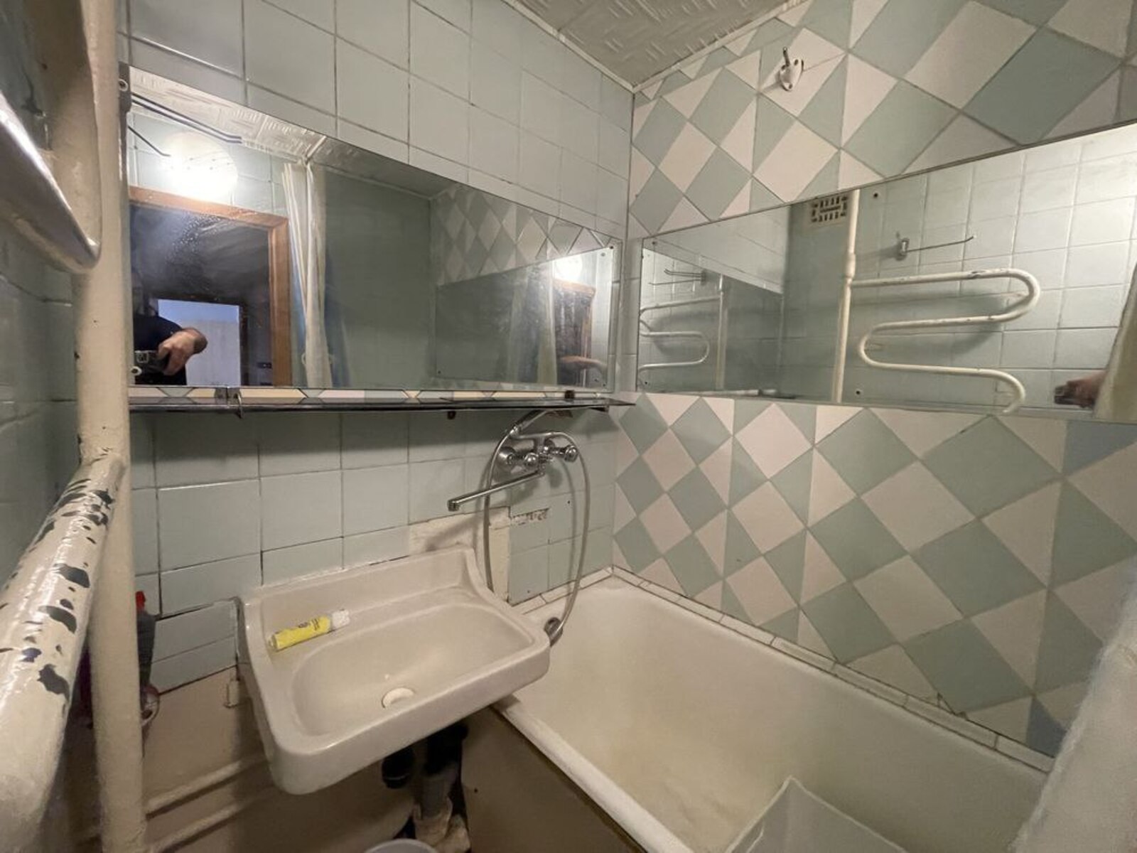 Продається квартира Київ, Святошинський, Шепетовская ул., 24 фото 1 Продається квартира Київ, Святошинський, Шепетовская ул., 24 фото 1