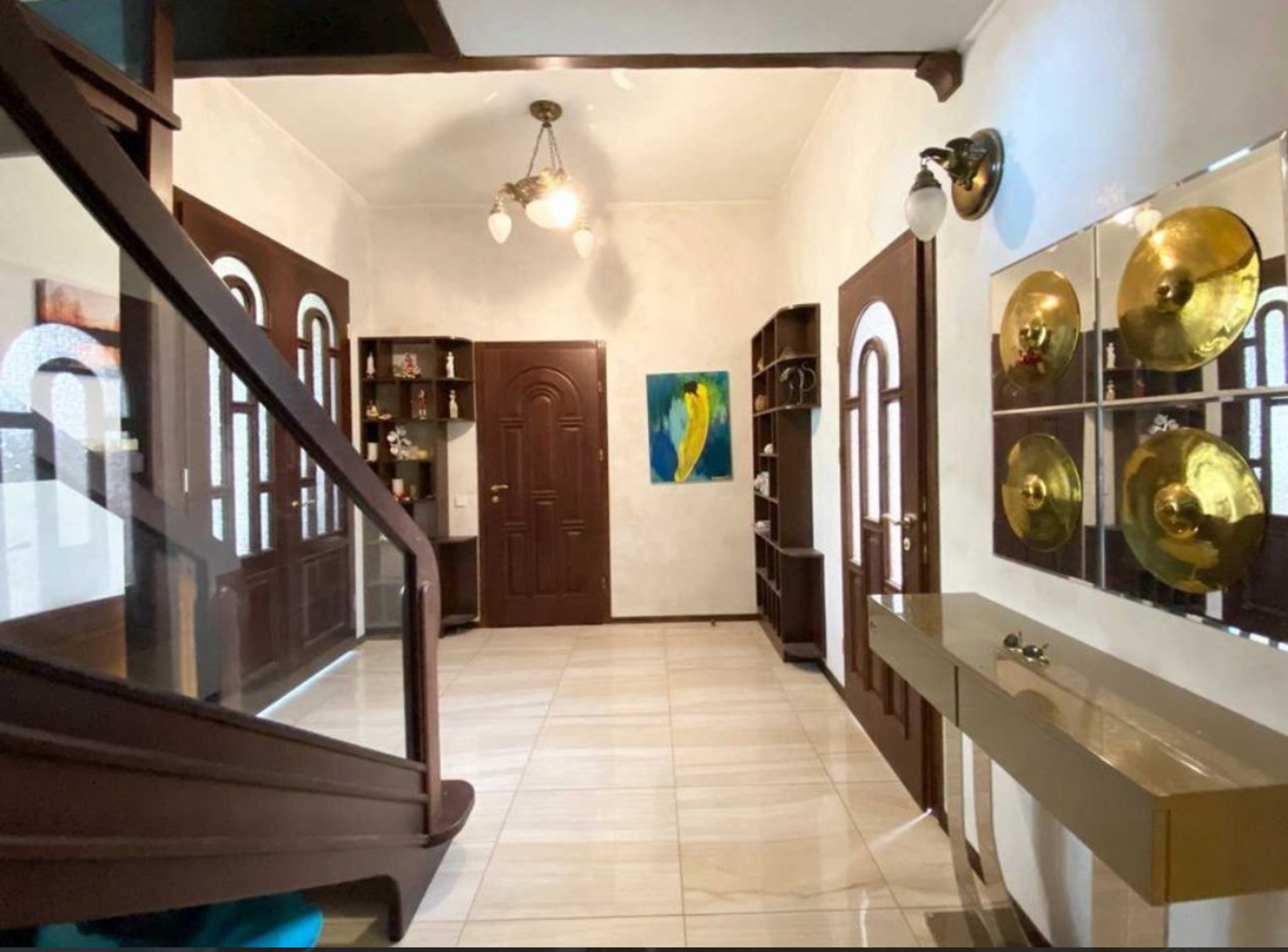 2-рівнева квартира, власне опалення, камін, центр, поруч парк Шевченка фото 1 2-рівнева квартира, власне опалення, камін, центр, поруч парк Шевченка фото 1