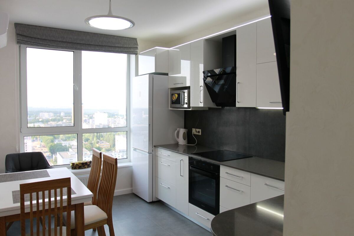 Продаж 3к квартири в ЖК Варшавський Мікрорайон фото 1 Продаж 3к квартири в ЖК Варшавський Мікрорайон фото 1