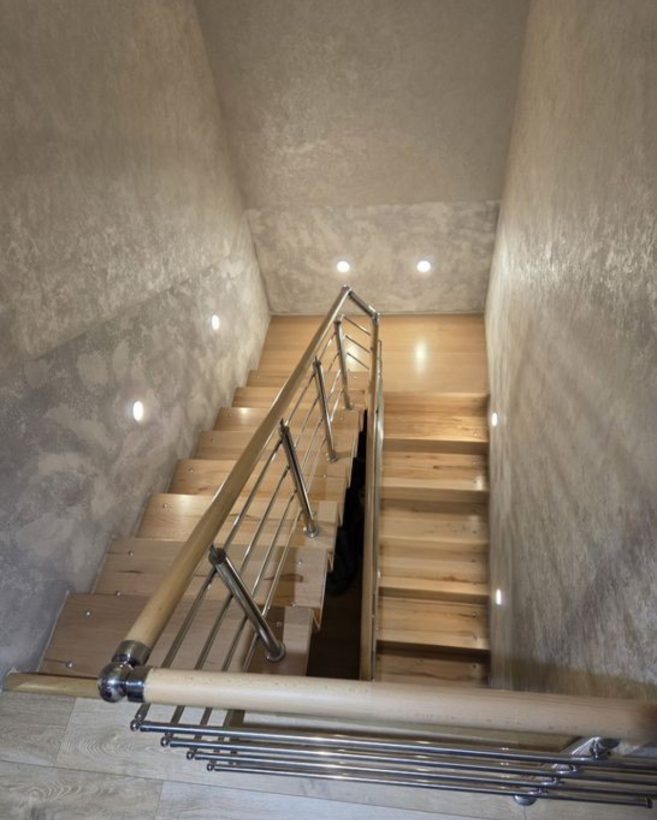 Продаж дворівневої 3х кімнатної квартири 108 м2 фото 1 Продаж дворівневої 3х кімнатної квартири 108 м2 фото 1