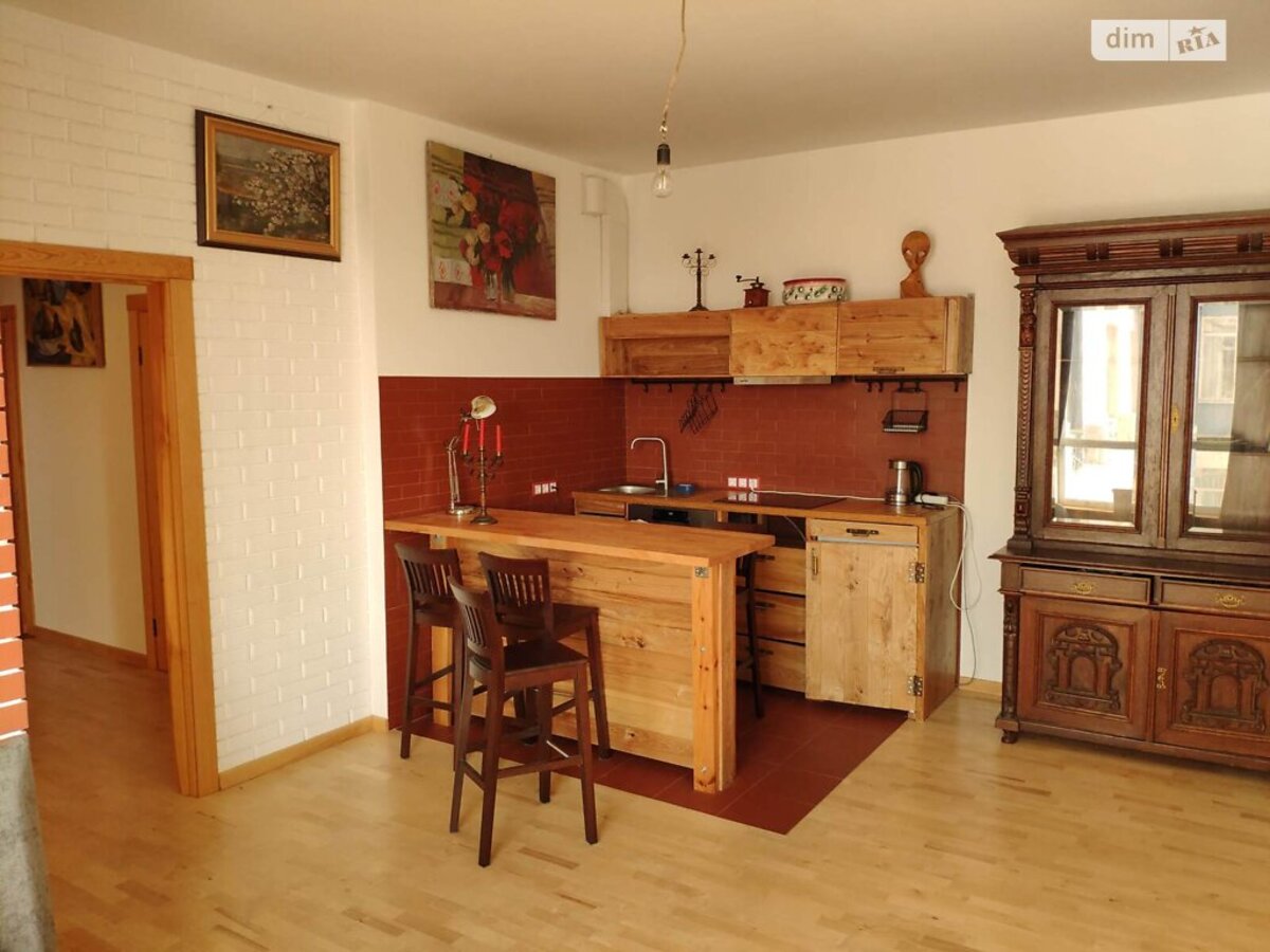 Продам квартиру біля метро Політехнічний інститут фото 1 Продам квартиру біля метро Політехнічний інститут фото 1