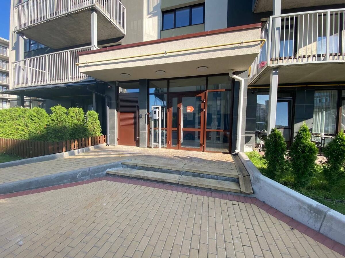 продам квартиру з двориком і ділянкою фото 1 продам квартиру з двориком і ділянкою фото 1