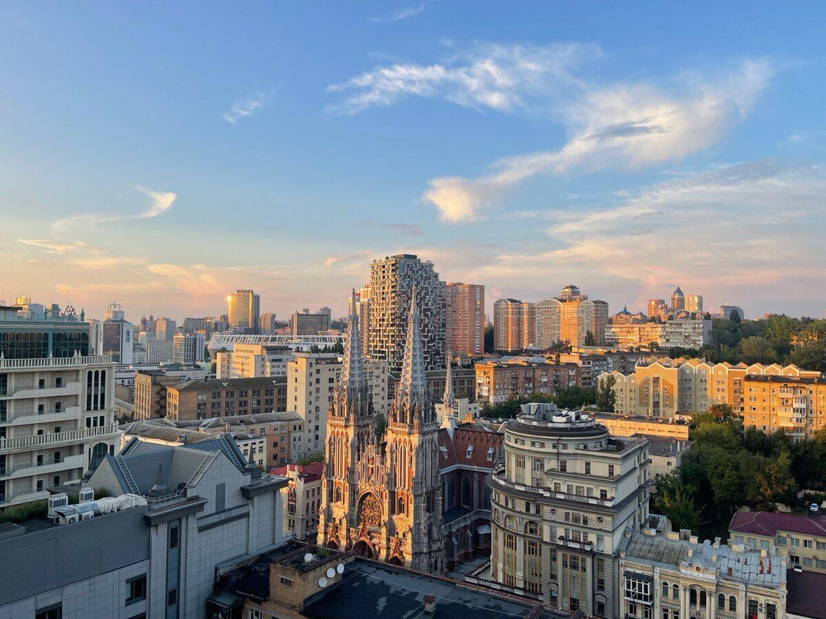  2    Montreal House  1