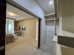 Продаж просторої 4-кімнатної квартири в ЖК “Новопечерські Липки” | Панорамні види | Паркомісце фото 2 Продаж просторої 4-кімнатної квартири в ЖК “Новопечерські Липки” | Панорамні види | Паркомісце фото 2