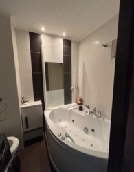 Продається 2-кімнатна квартира з якісним ремонтом у центрі Русанівки фото 14 Продається 2-кімнатна квартира з якісним ремонтом у центрі Русанівки фото 14