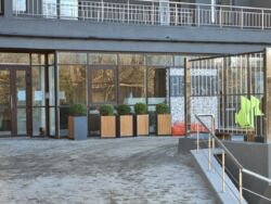  3    Hensi House  13