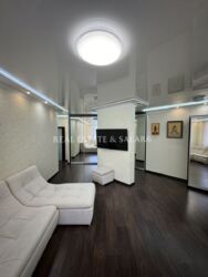 Продаж 3к квартири, вул. Здановської ЖК Лікоград Голосіїво фото 1 Продаж 3к квартири, вул. Здановської ЖК Лікоград Голосіїво фото 1