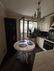 Продається 2-кімнатна квартира з якісним ремонтом у центрі Русанівки фото 4 Продається 2-кімнатна квартира з якісним ремонтом у центрі Русанівки фото 4