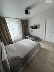  1  42.2 .   .   Green Side  14