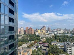  2    Taryan Towers  5