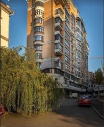 Продаж квартири в Центрі фото 1 Продаж квартири в Центрі фото 1