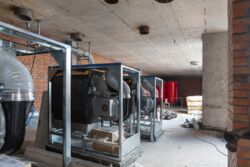   2-     - Montreal House  14