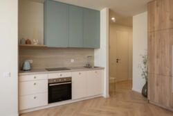  1-  (48 ..)      CityHub  13